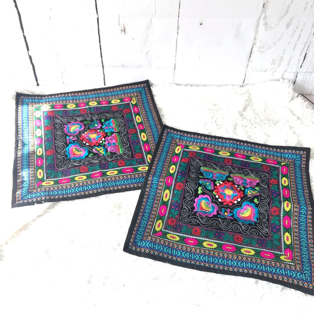 Accent floral pillow cases